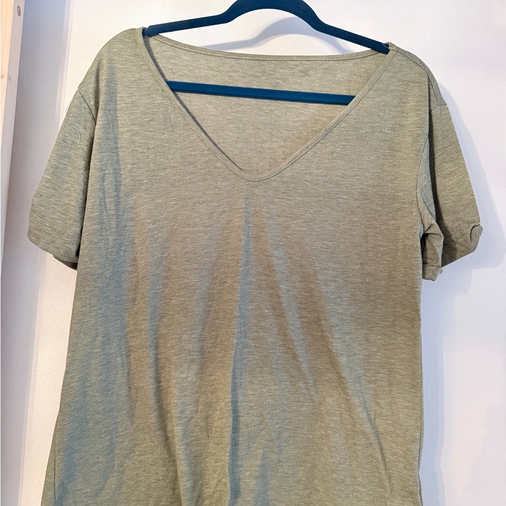 V-Neck Short Sleeve Women's Top - Olive Green